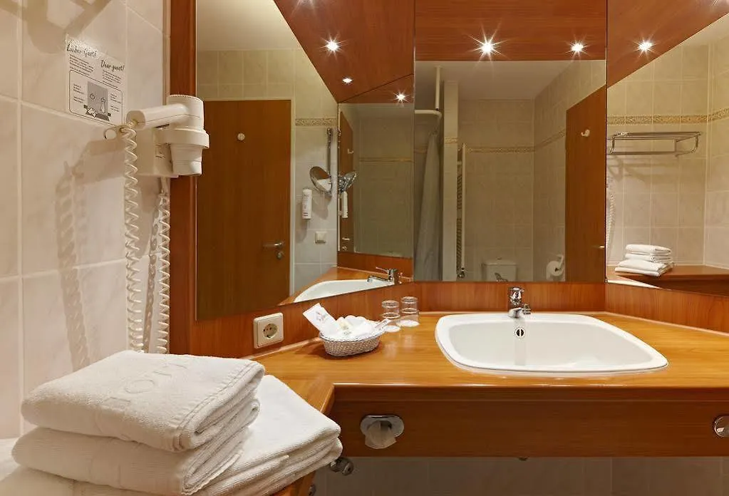 Kim Hotel Dresden 4*,